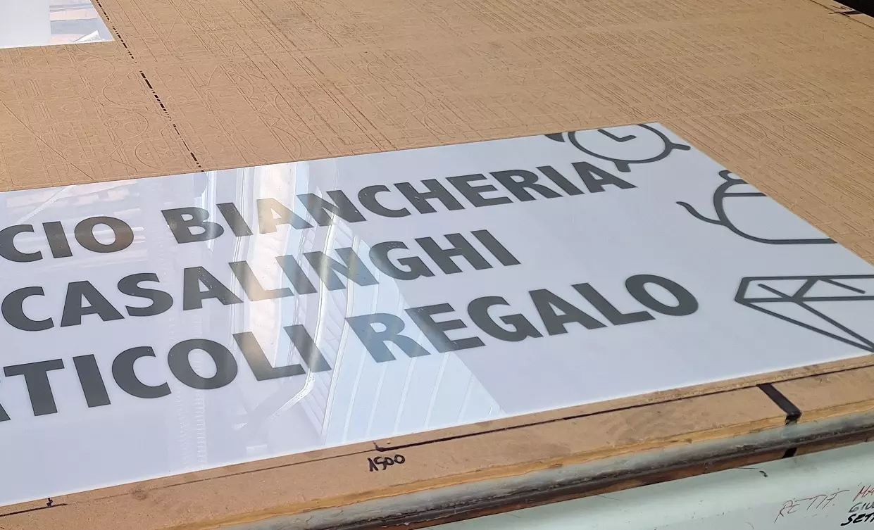 Insegne luminose in Plastica a Verona