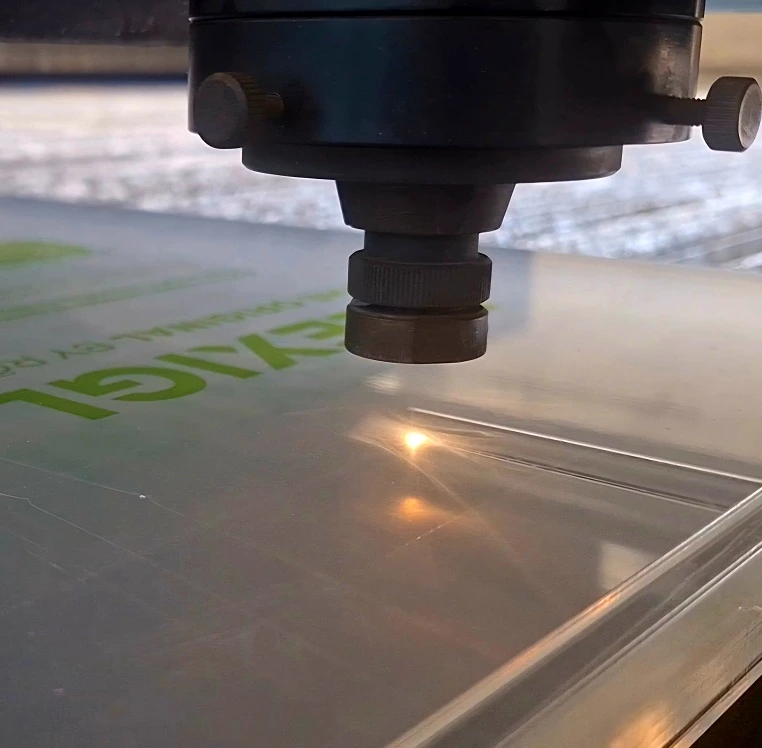 Taglio Laser lastre in Plastica a Verona